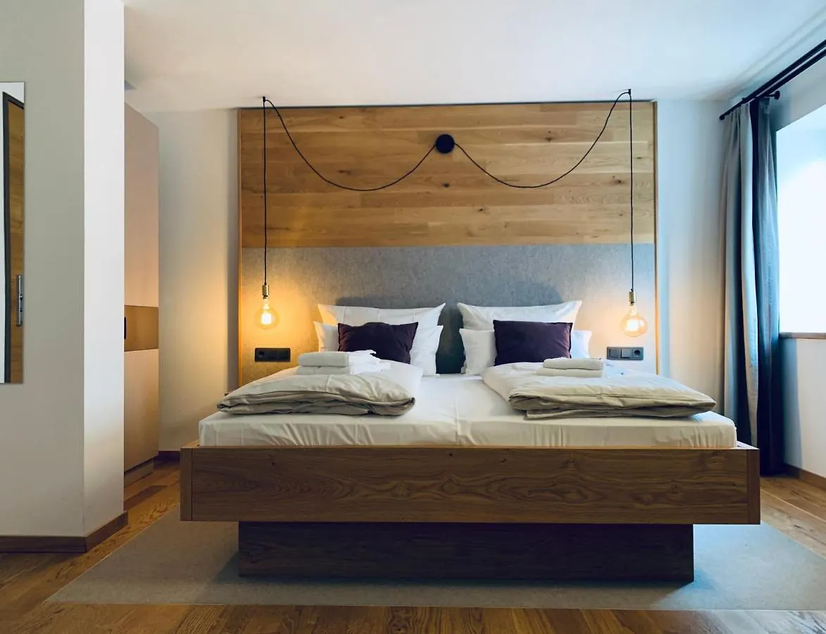 Stadthotel Kachelofen Krumbach  3*, Krumbach (Gunzburg)
